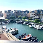 Bel Vue Avec Parking Gratuit Довиль